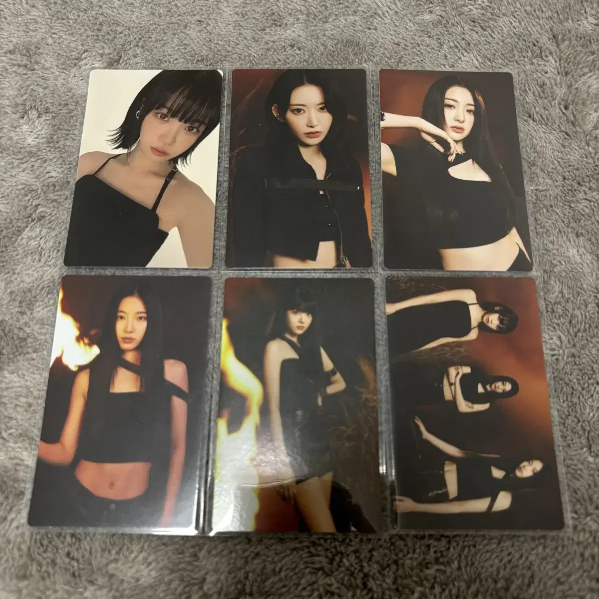 Le Sserafim 2023 Tour Randomized Photocard Pack Photocards