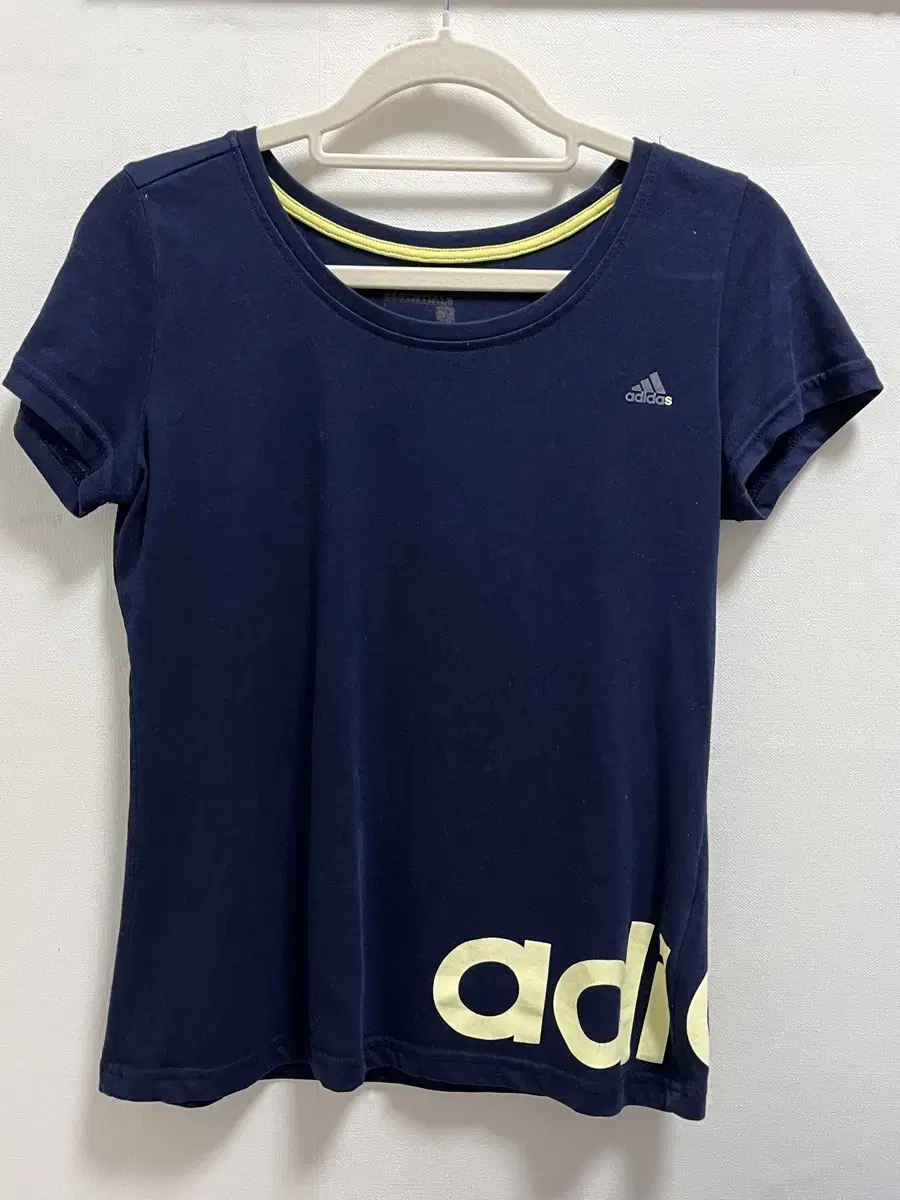 Japan Vintage Adidas Slim Fit Vahn Tee