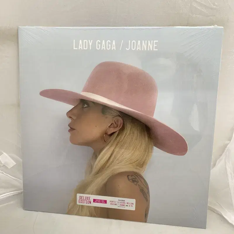 LADY GAGA JOANNE 미개봉  LP / AA3044