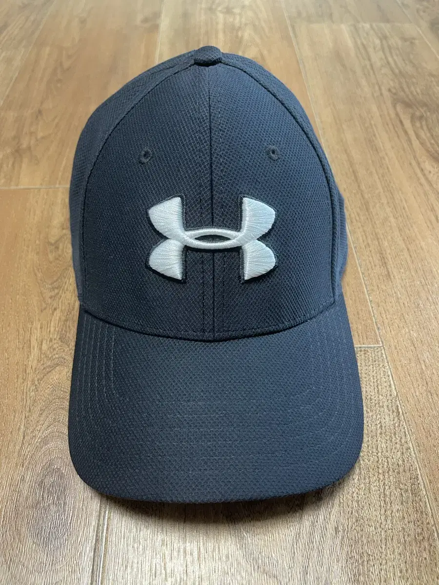 Under Armour, Adidas hat