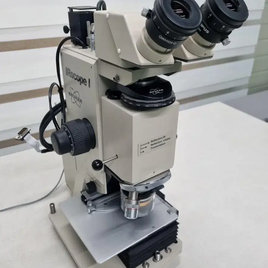 BRUKER IR Scope Infrared Microscope 현미경.