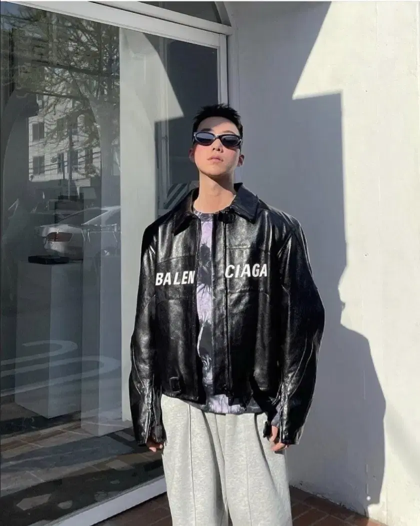 [Zu diesem Zeitpunkt] Balenciaga Buffalo leather logo biker jacket