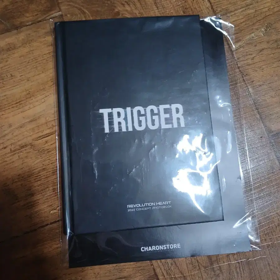 [원가이하]레볼루션하트 TRIGGER 포토북