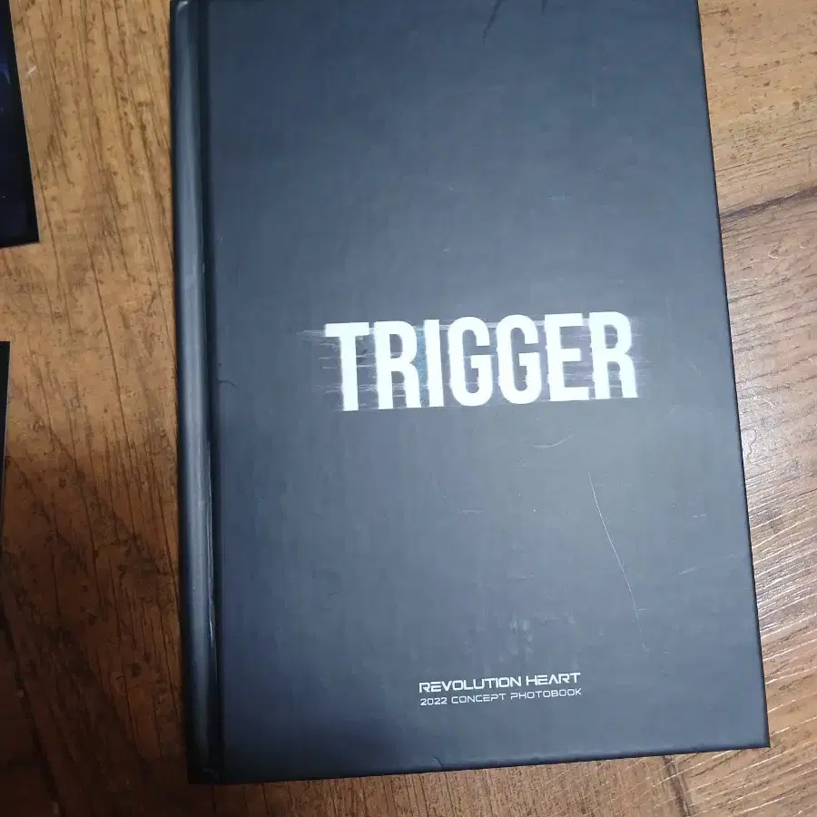 [원가이하]레볼루션하트 TRIGGER 포토북