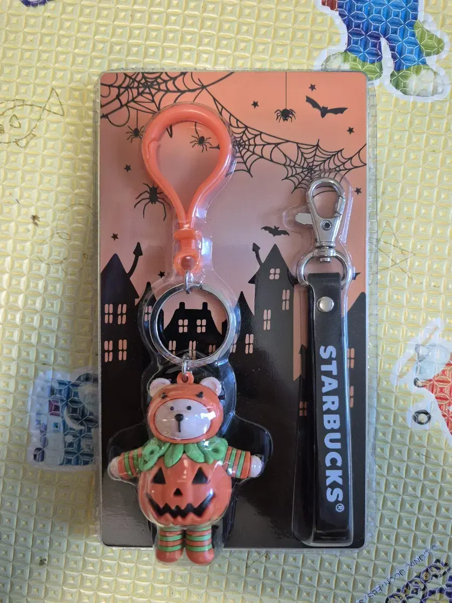 Starbucks 21 Halloween Bearista Key Chain