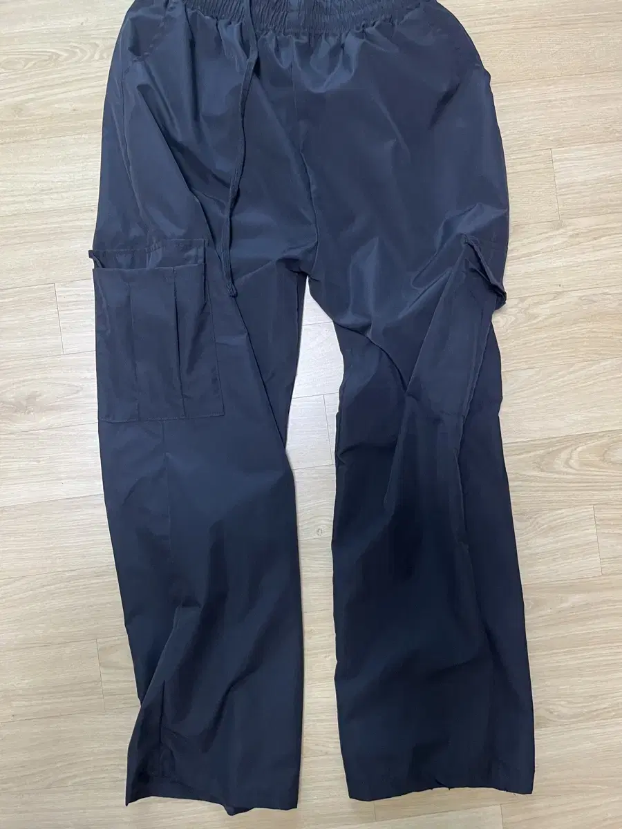 Nylon cargo pants