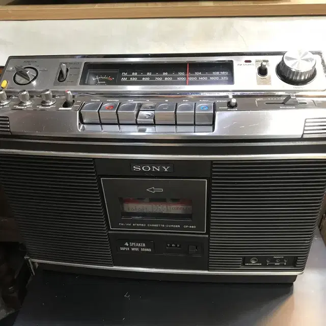 SONY CF 580 fm Stereo Cassette Radio