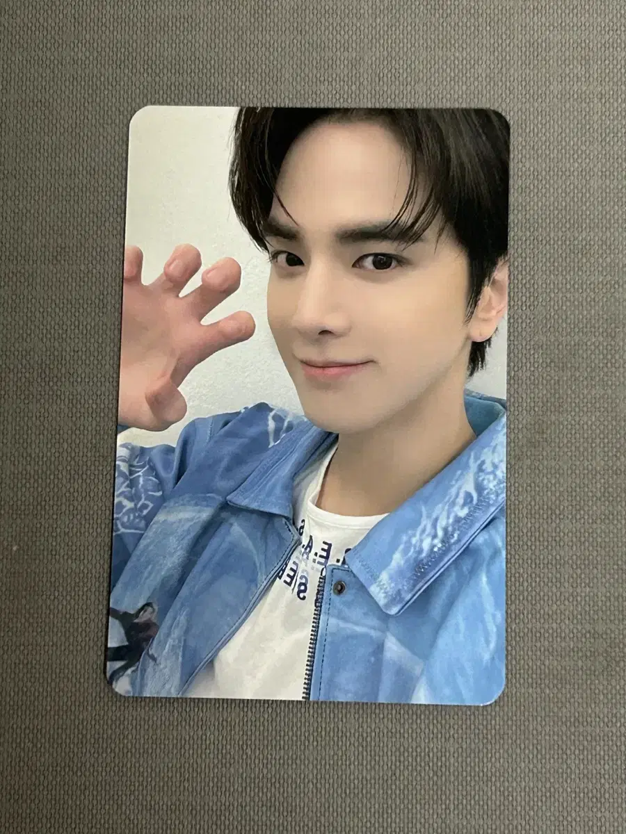 Younghoon Homecoming Photo Card