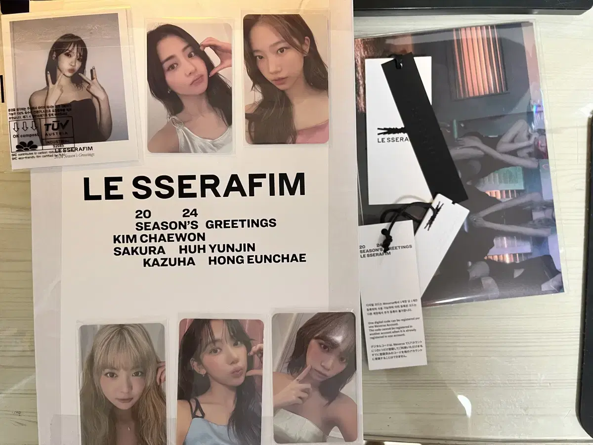 (simple unsealed) le sserafim season's greetings sells