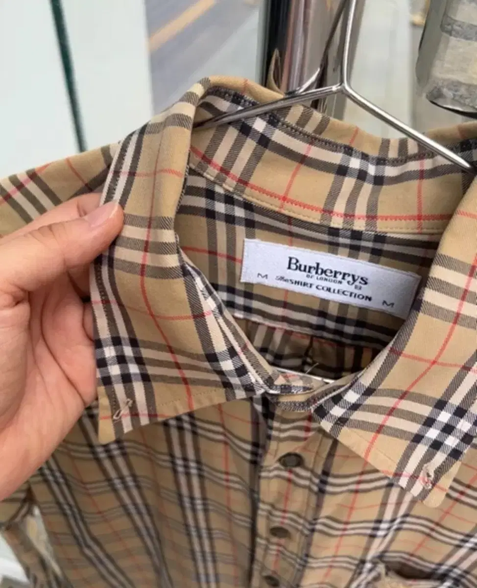 Burberry Men's Shirt Collection Size M