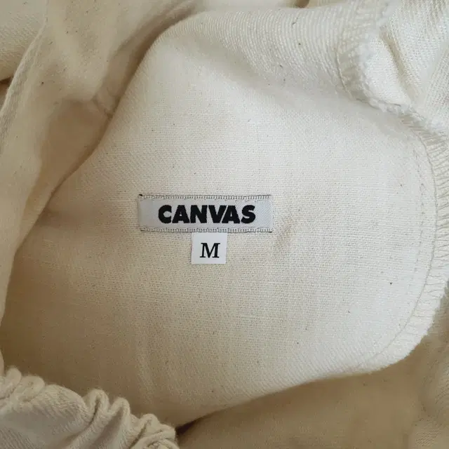 CANVAS 아이보리 린넨 버뮤다핏 반바지 (M)