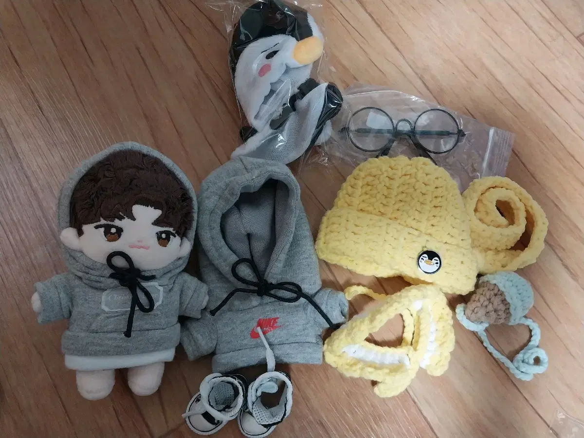 Jun doll & D* hoodie 2 items + accessories