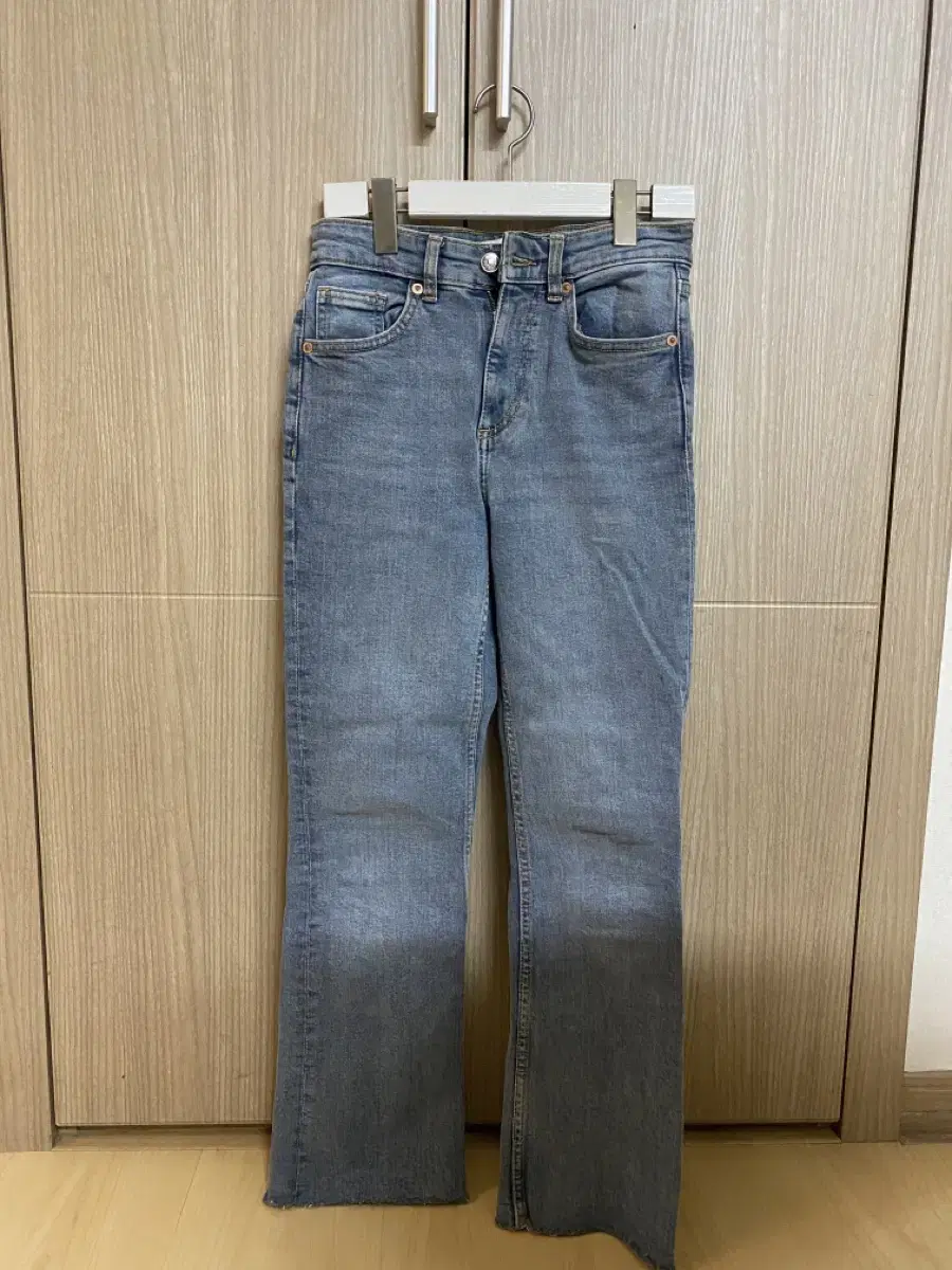 ZARA 자라 부츠컷 데님 m size(27-28)