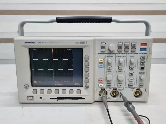 Tektronix TDS3012 100MHz 2ch DPO 오실로스코프.