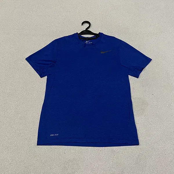 L Nike Functional Short Sleeve T-Shirt N.4451