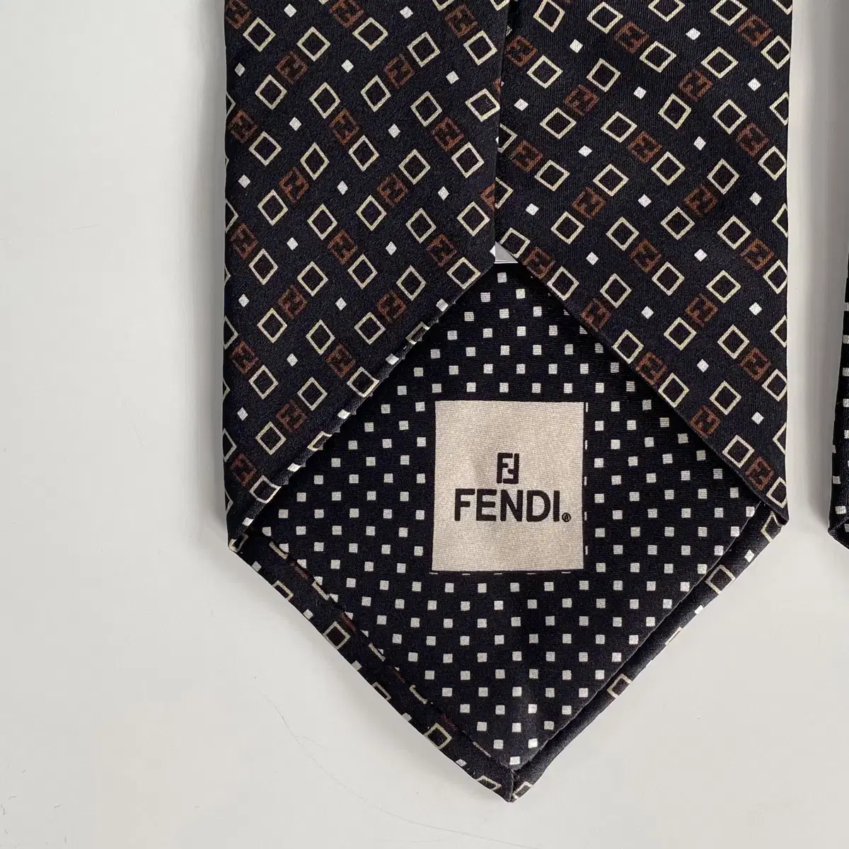 미사용품 펜디 (FENDI) 모노그램 명품 정품 넥타이