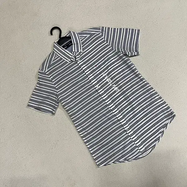 XS Tommy Hilfiger Short-Sleeved Shirt Namban B.1544