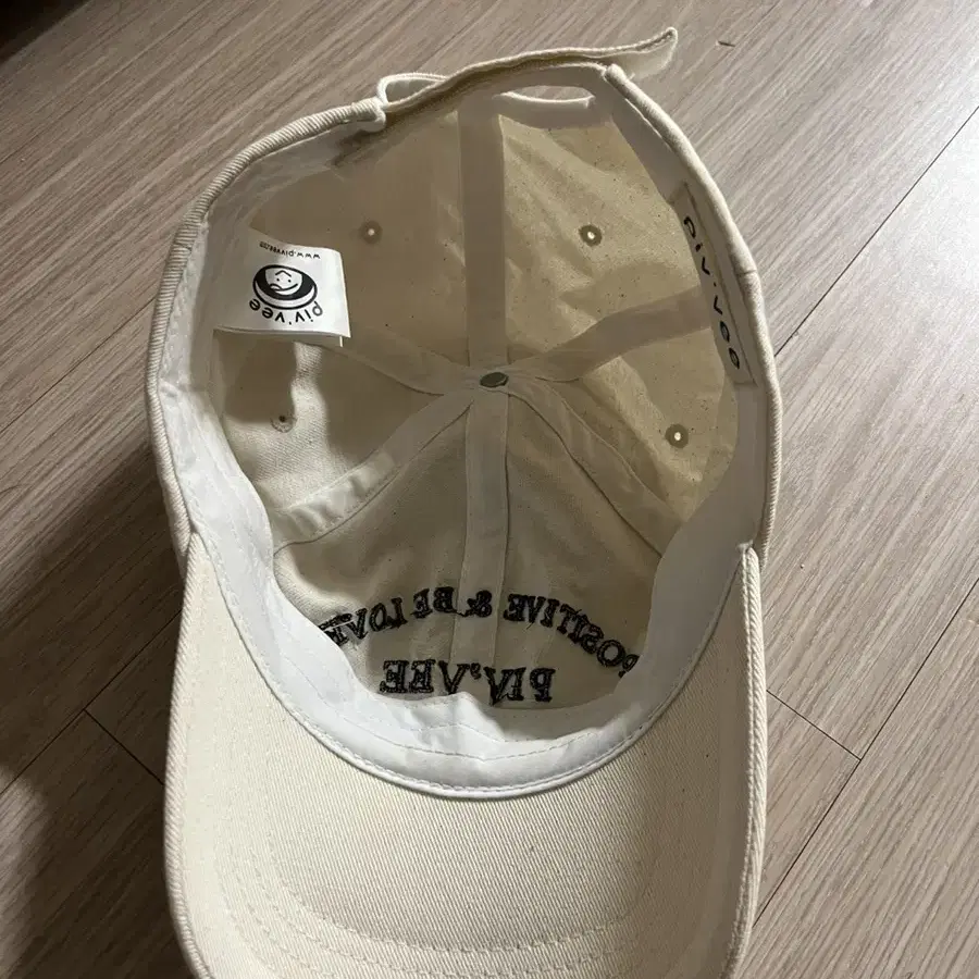 pivvee positive&lovee ball cap 피브비 볼캡