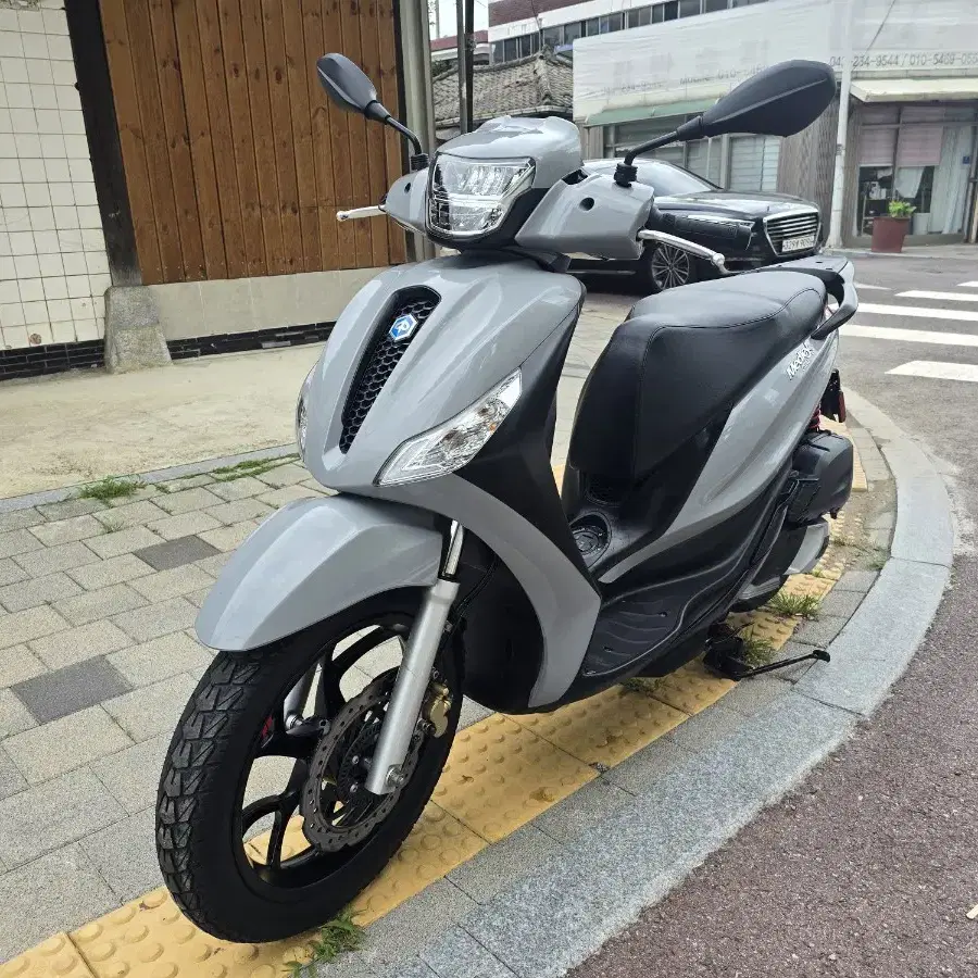 깔끔한 2023년 피아지오 메들리s 판매합니다