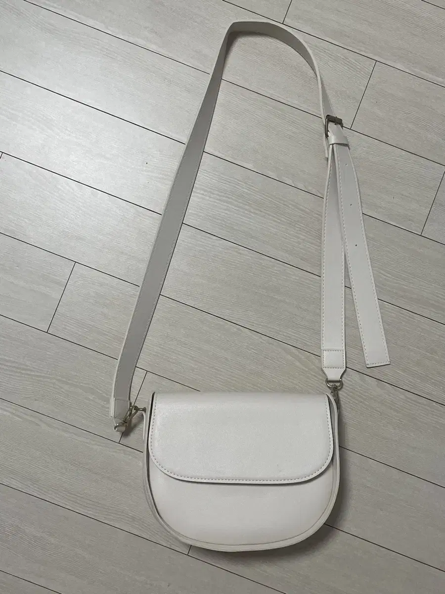 Round shoulder bag Crossbody bag