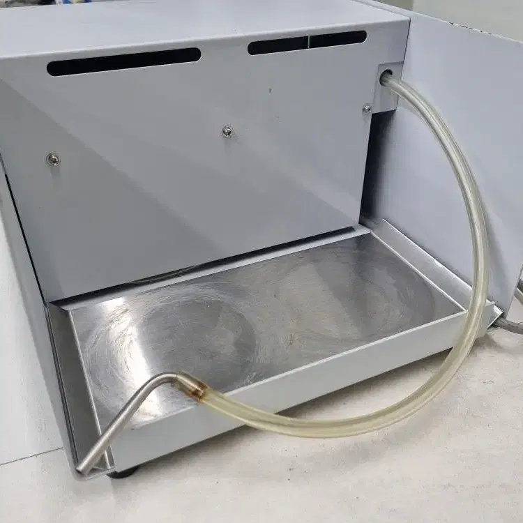 SHIMADZU SWA-2 Sample Waste Unit.