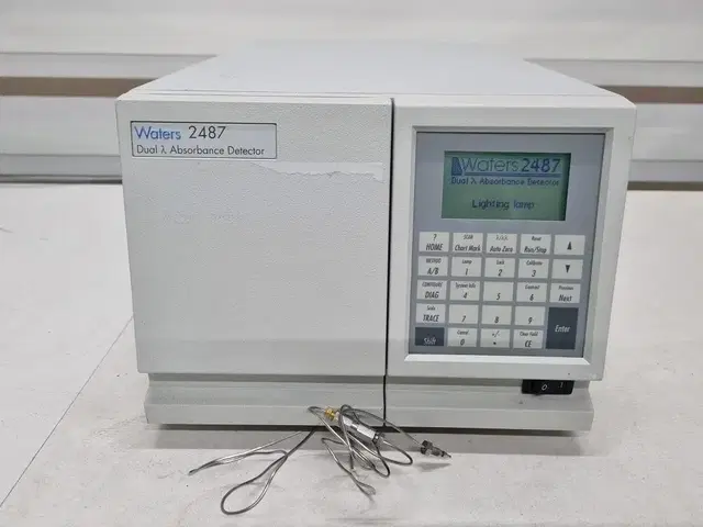 Waters 2487 Dual Absorbance Detector.