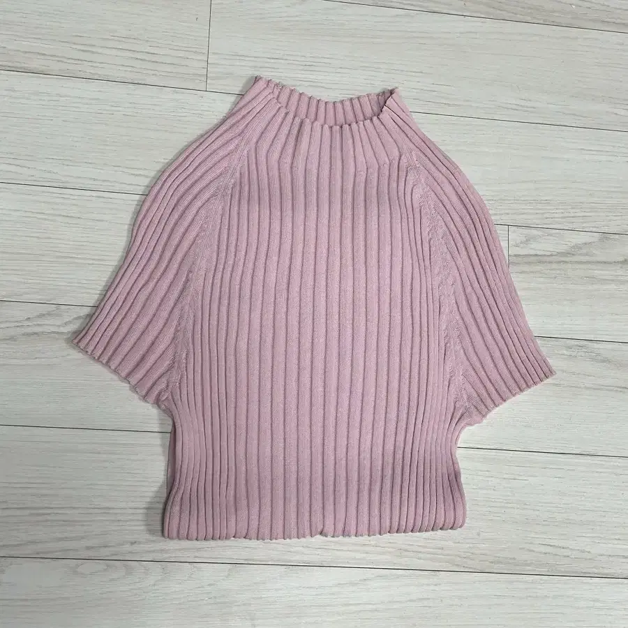 르누이 모크넥 니트 diana ribbed mock-neck knit