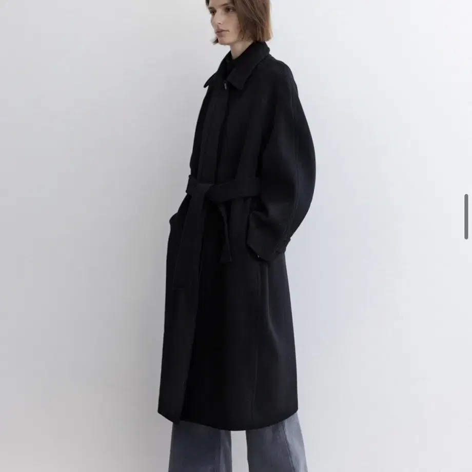 모이아 코트 MOIA balmacaan coat (black)