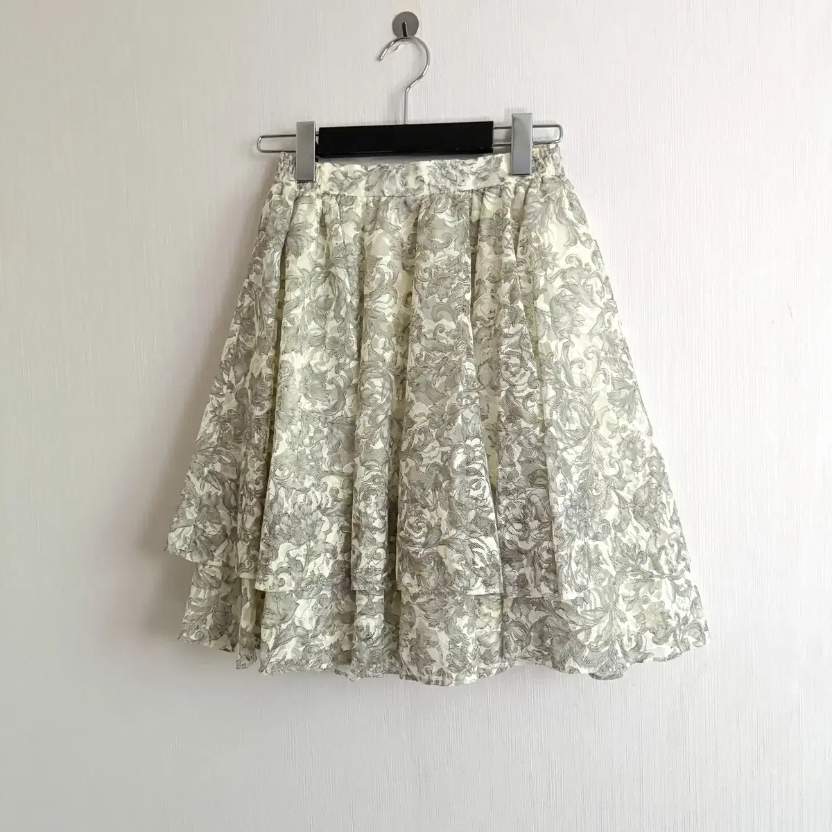 ornament pattern printing mini skirt