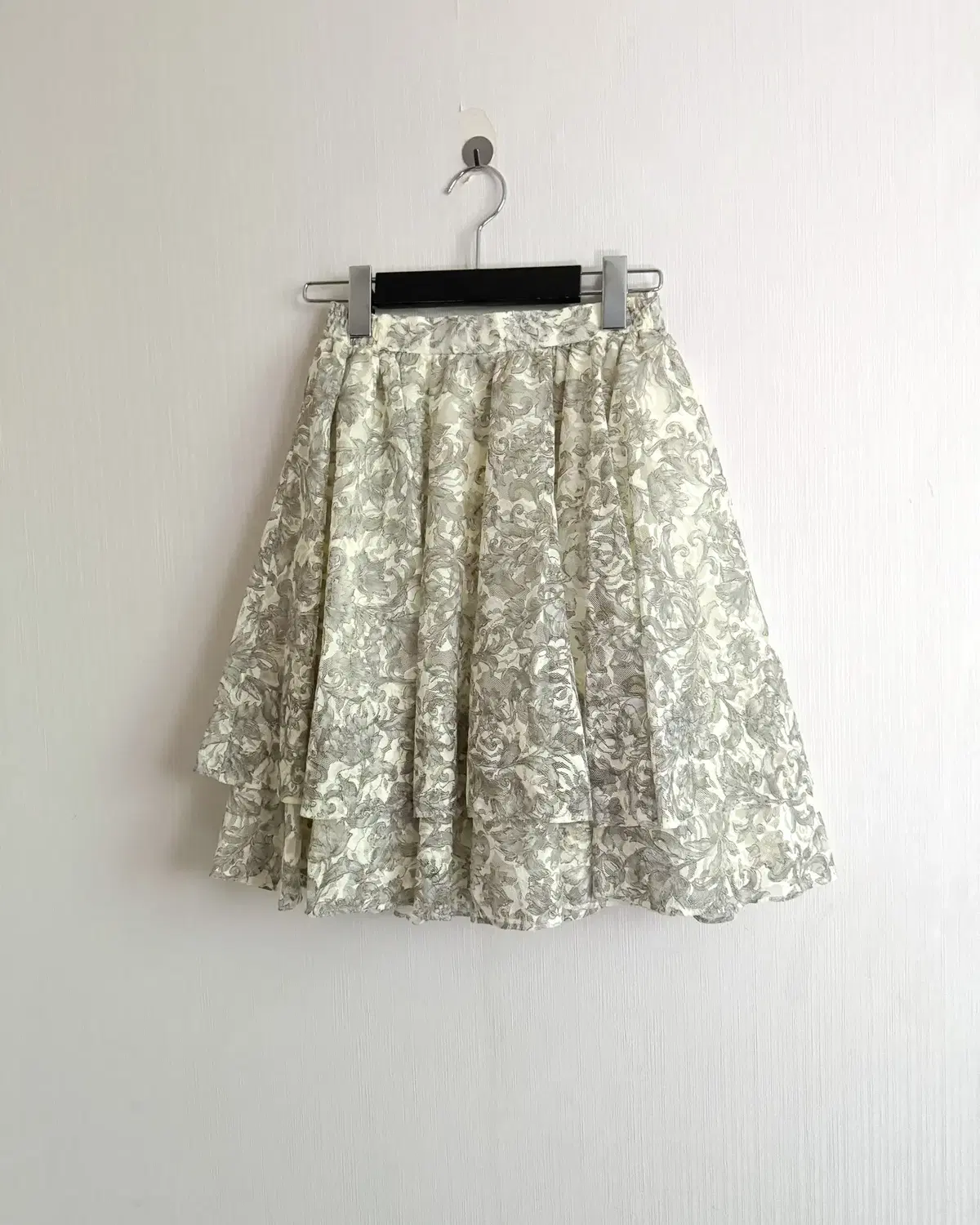 ornament pattern printing mini skirt