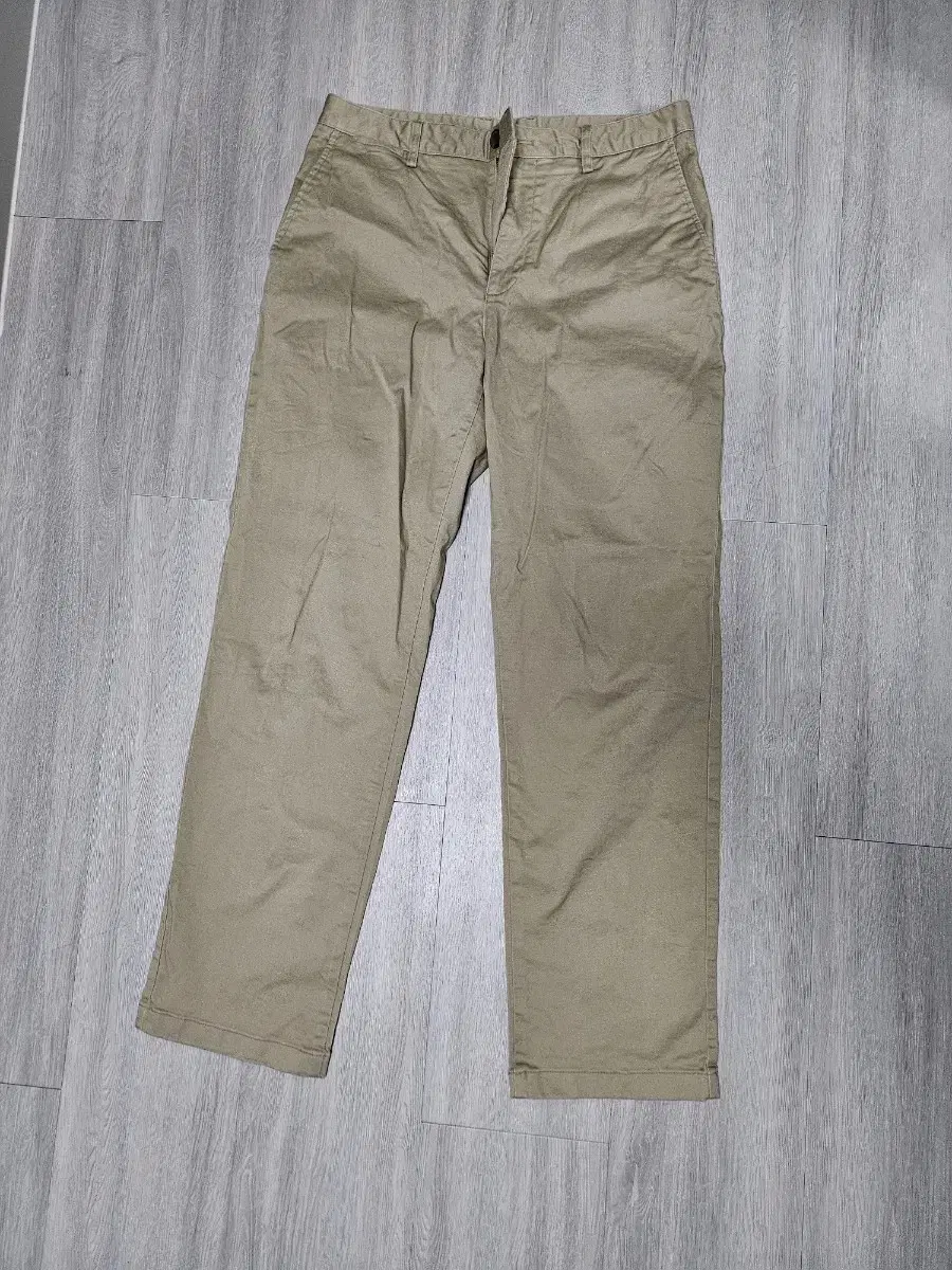 MUTANDARD REGULAR FIT CHINO PANTS SIZE 31 ₩9,000