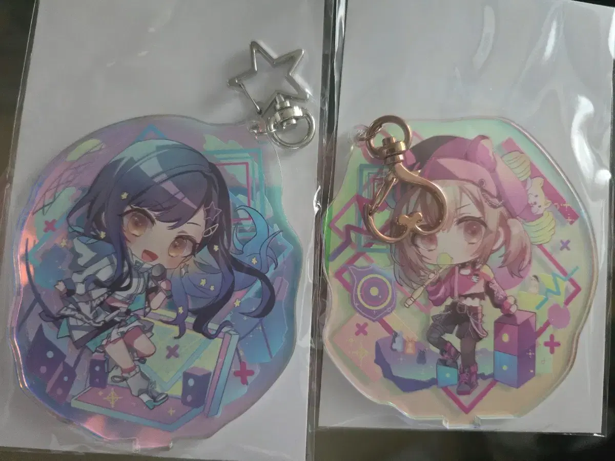 Pseudo-Processa Siraan Kohane acrylic stand and keyring