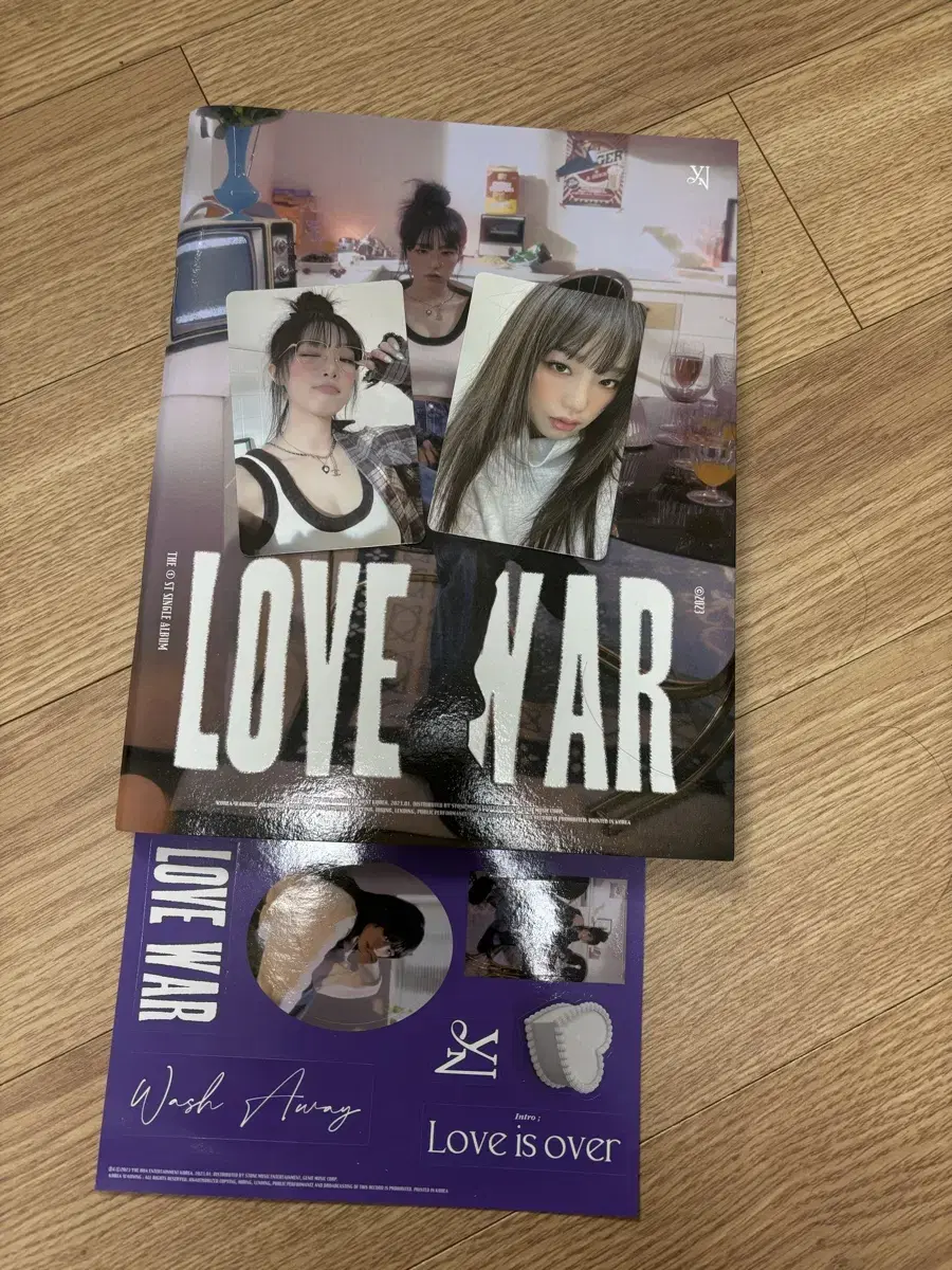 Yena Lovewar unsealed album ( poster with excluded configurations )