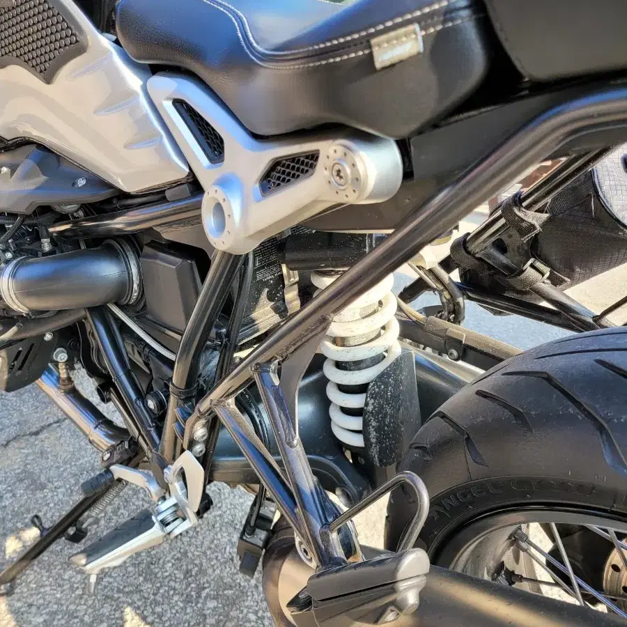 BMW R9T 노멀 팝니다