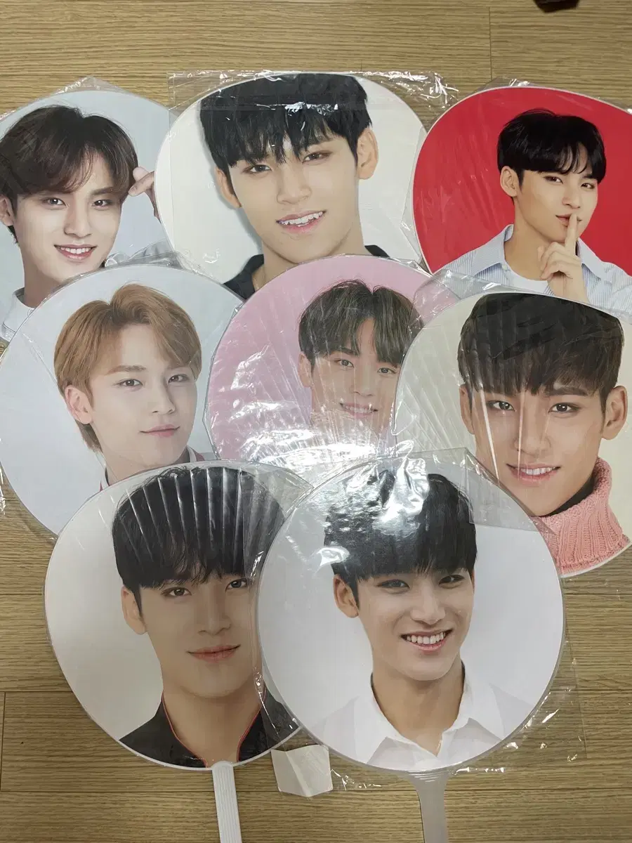 Bulk) seventeen mingyu wuchiwa Fan Sucker and Photocard