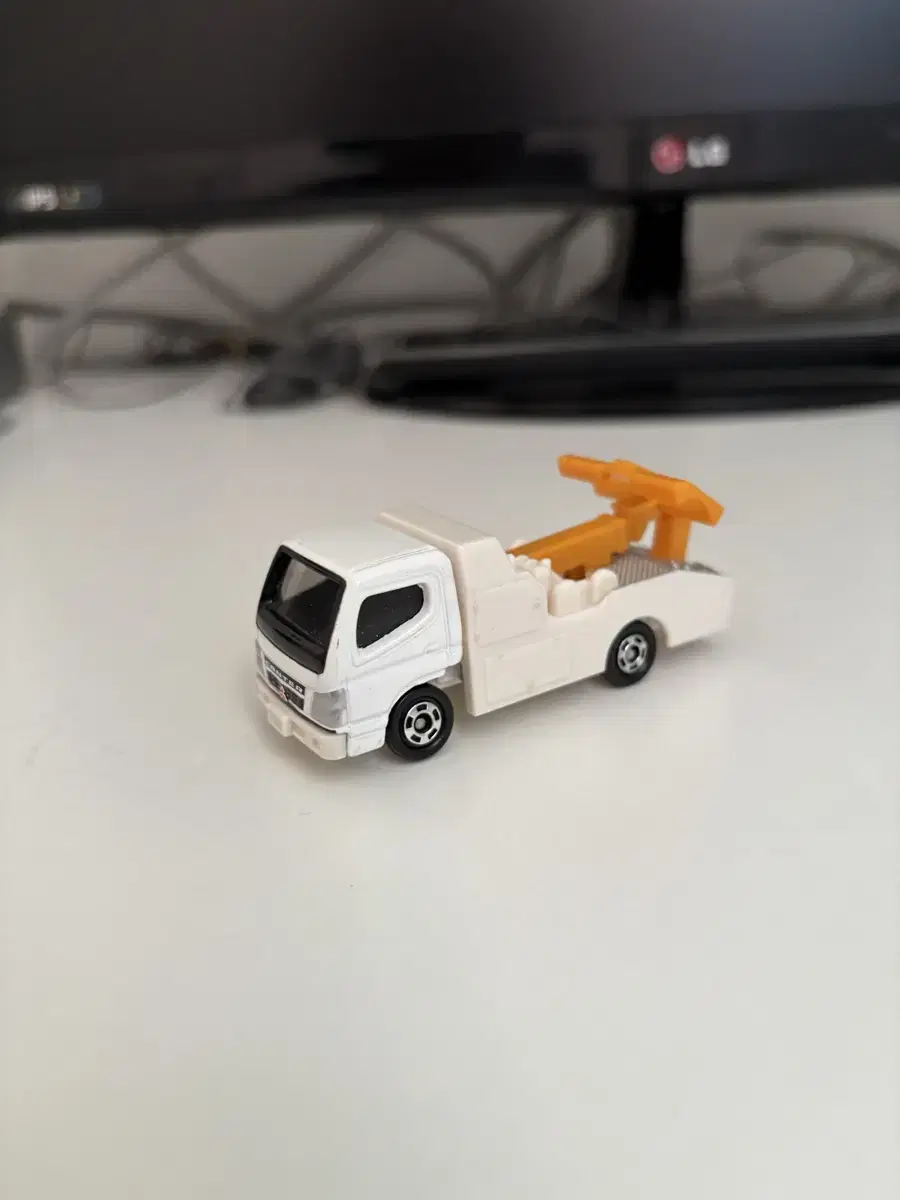 Tomica Tow 2002