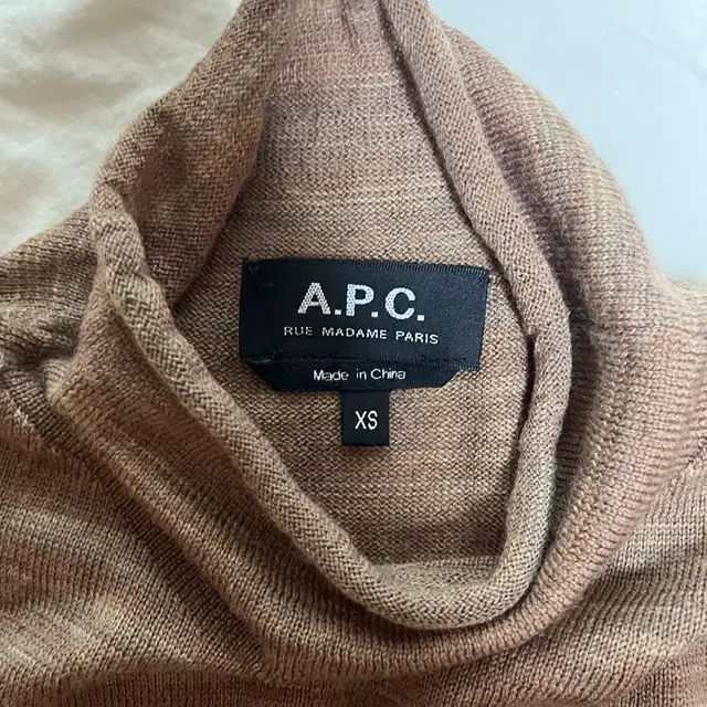 아페쎄 apc 니트