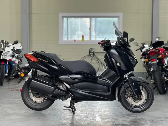 XMAX 17년식 42000KM 실키로수 상태 최상급차량 판매합니다