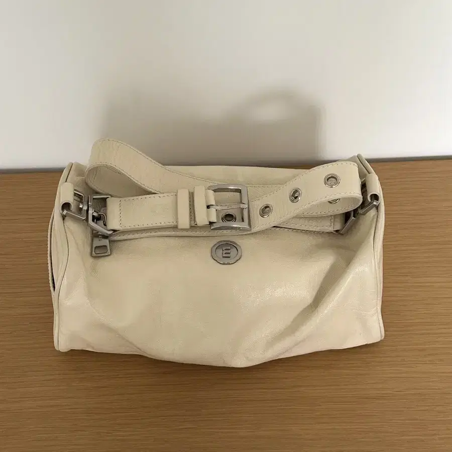 미닛뮤트 BRETT BAG MU IVORY