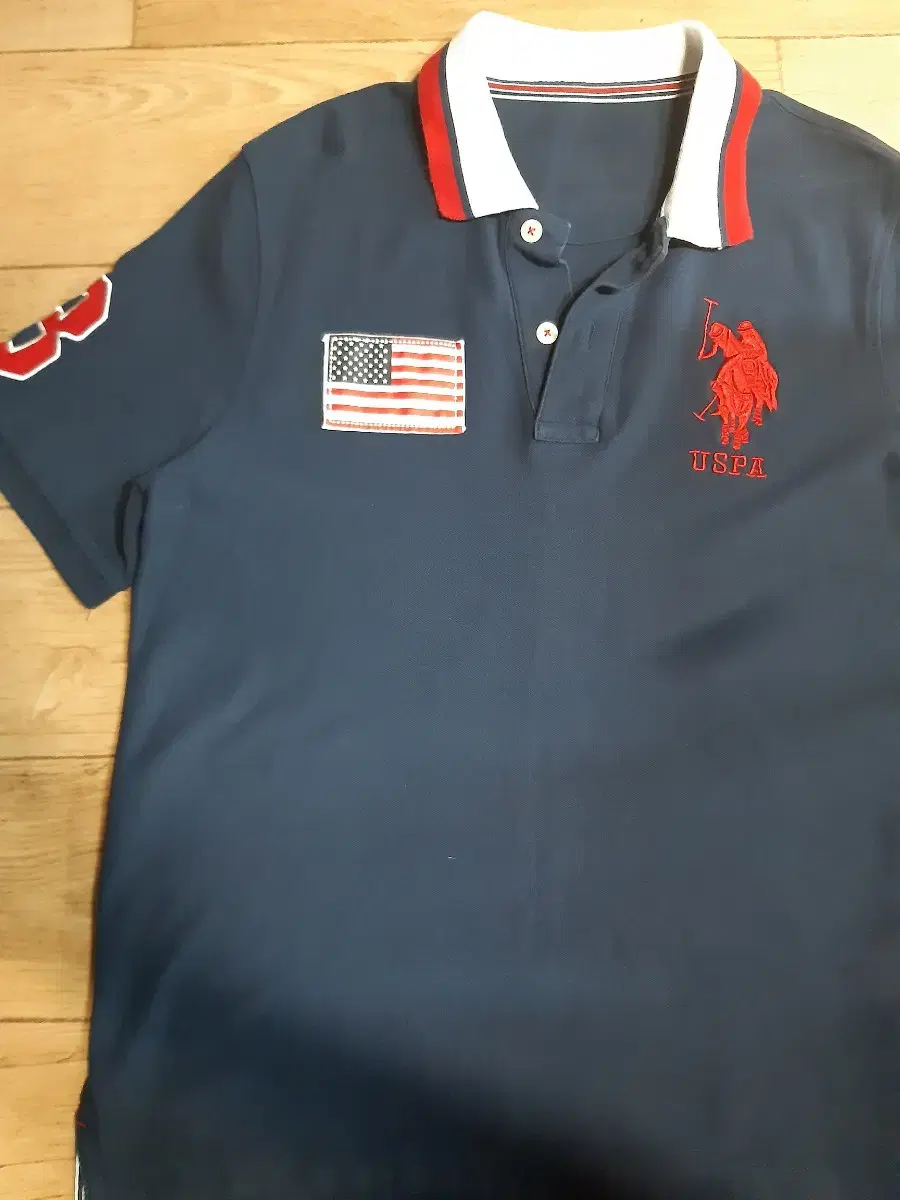 상태 좋은 USPA 카라티 100 사이즈입니다