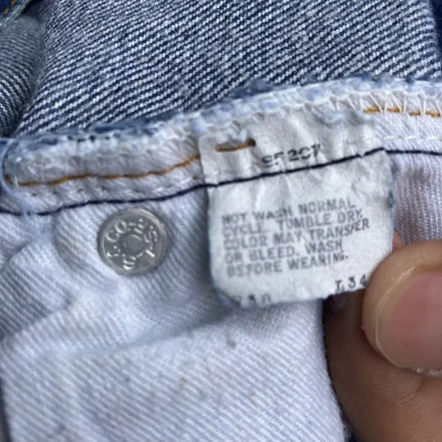 [36] early 80s levis 501-0115