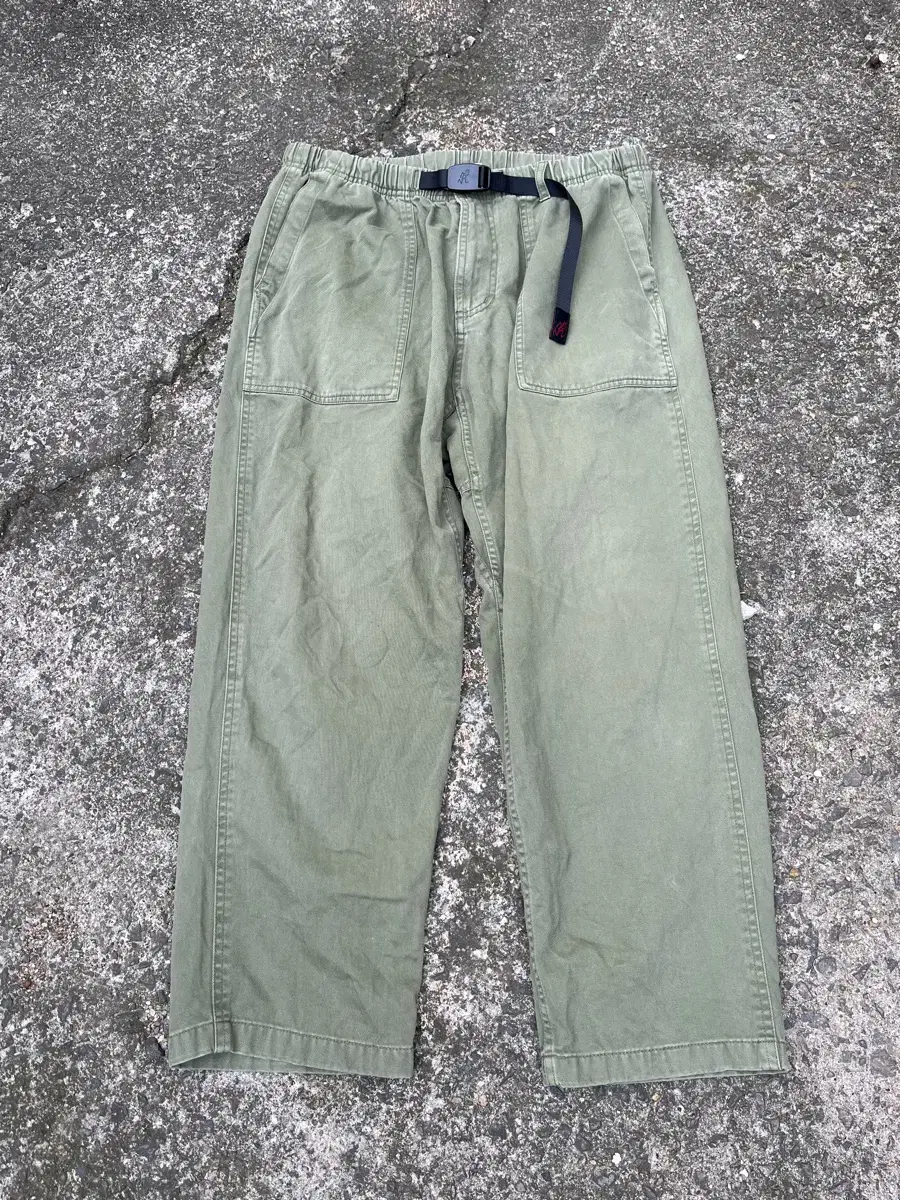 Loose tapered trousers Gramicci