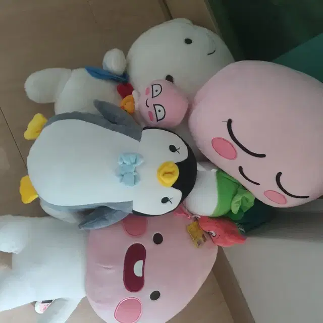 흰둥이 인형 카카오프렌즈 어피치 인형 2개 판매