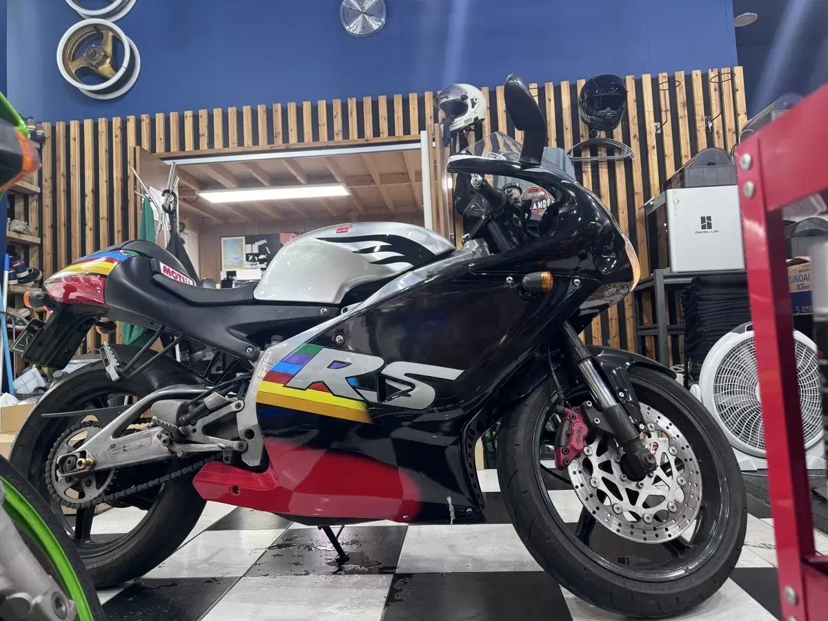 아프릴리아 RS125 2T