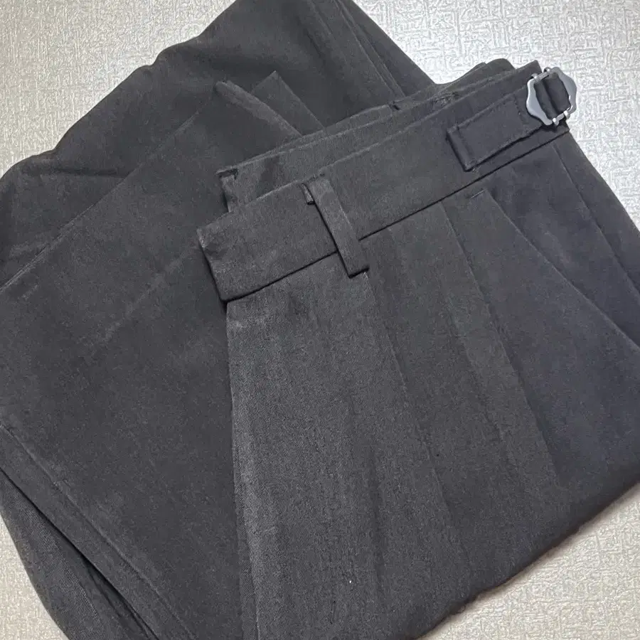 새상품)하자)노운 Noun  pleated wide pants 0브라운