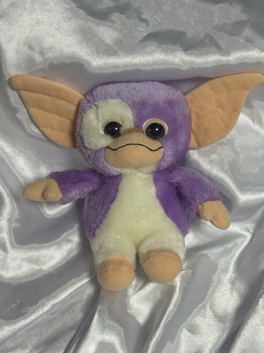 Classic Gizmo Purple Bora Doll