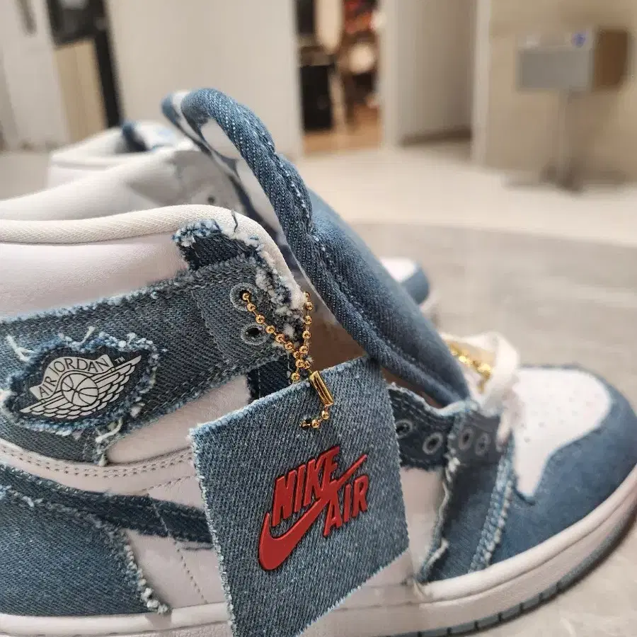 Jordan 1 Retro High OG Denim