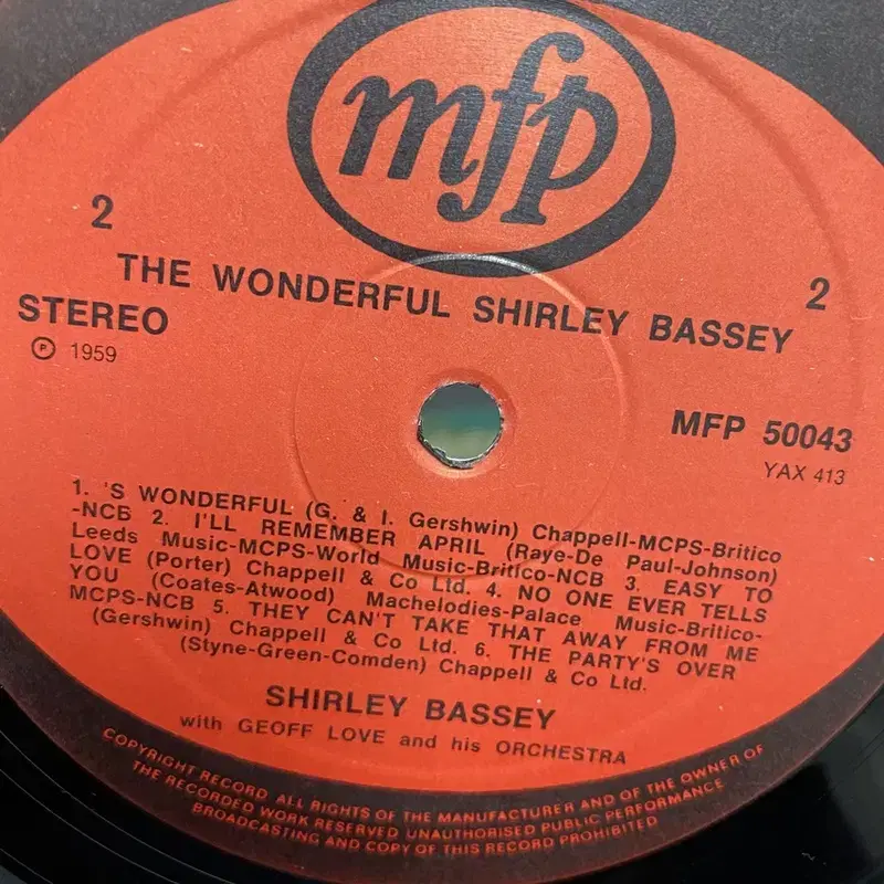 SHIRLEY BASSEY LP / AA3170