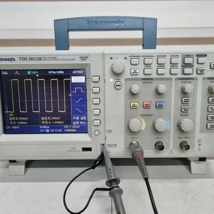 Tektronix TDS2012B 100MHz 1GS/s 오실로스코프.