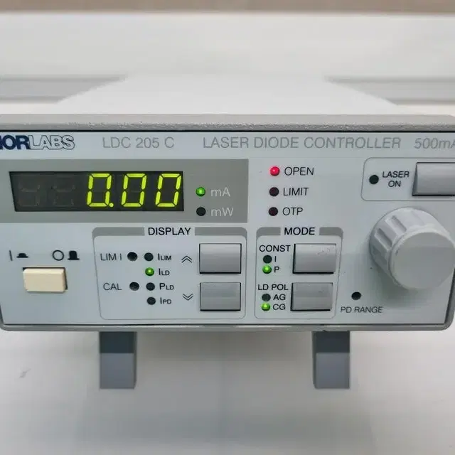 THORLABS LDC 205C Laser DiodeController.